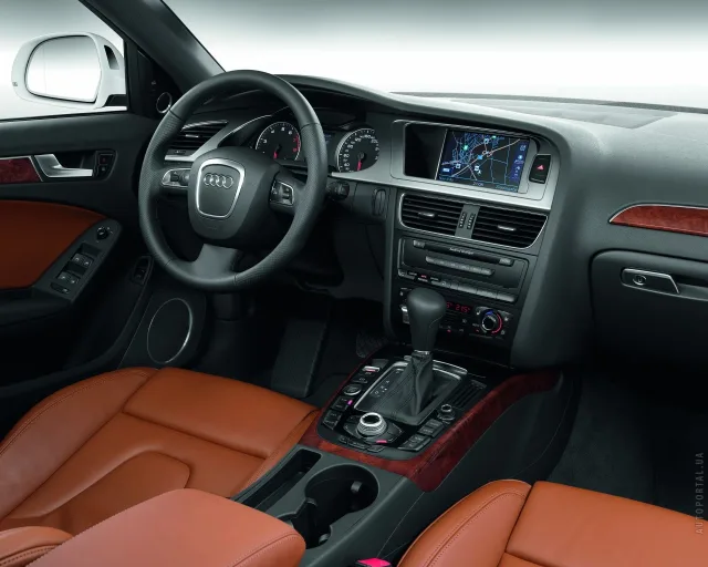 Audi A4 2008 седан — 2