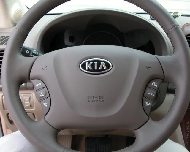 KIA Carnival мінівен — 13