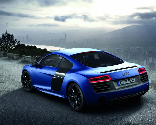 Audi R8 2012 купе — 19