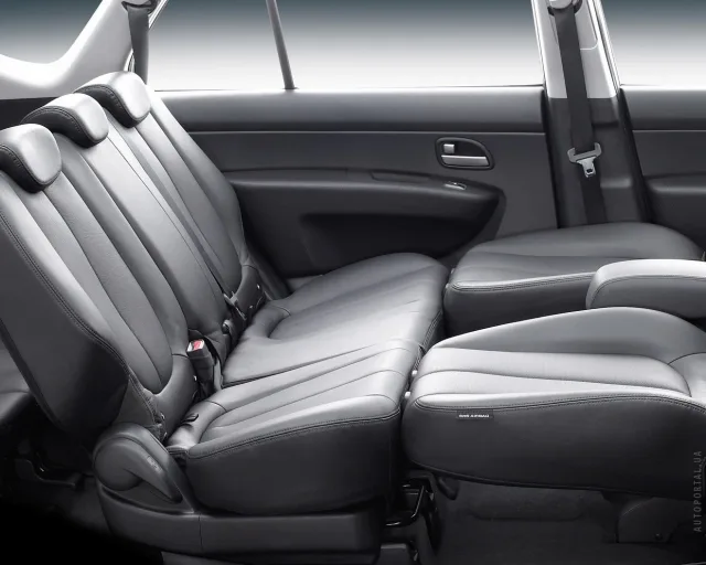 KIA Carens 2.0 AT Mid — 6
