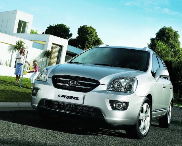 KIA Carens 2.0 AT Mid — 21