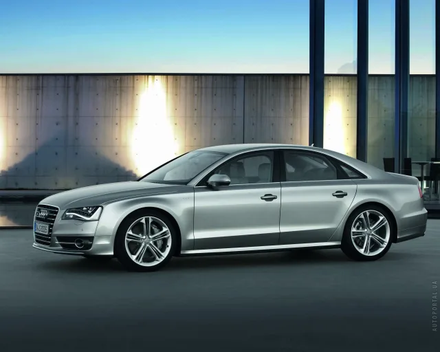 Audi S8 2013 4.0 AT — 22