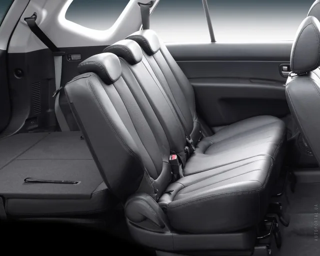 KIA Carens 2.0 AT Mid — 11
