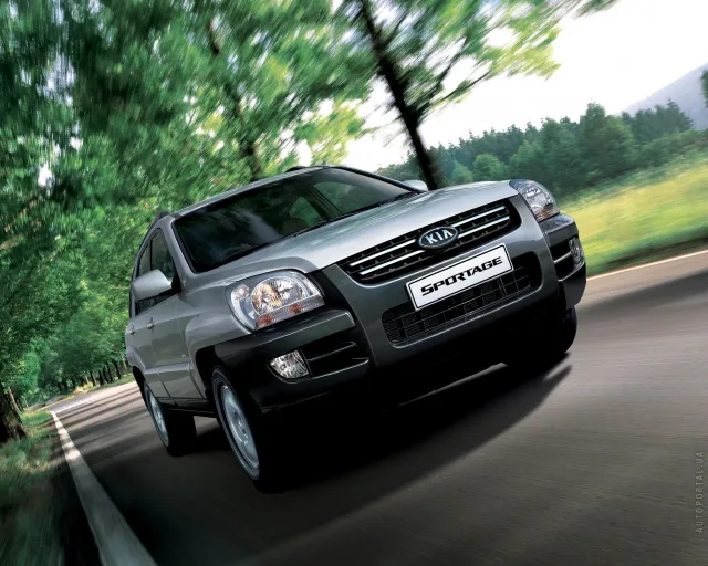 KIA Sportage 2004 кросовер — 11
