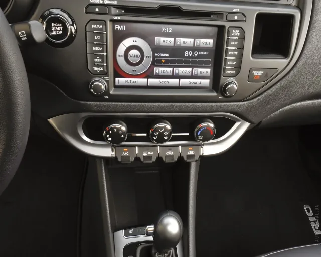 KIA Rio New 1.6 AT Top — 8