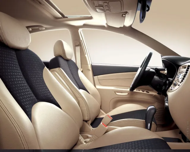 KIA Rio 2002 hatchback — 11