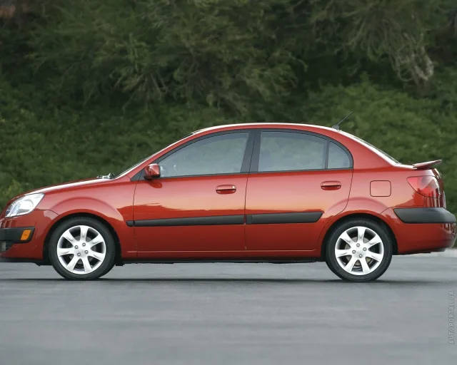 KIA Rio 2002 (КИА Рио) седан — 18