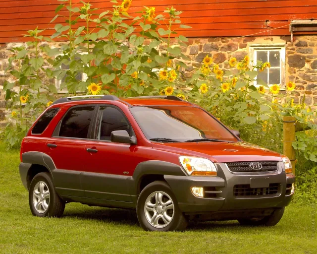 KIA Sportage 2004 кросовер — 16