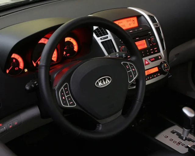 KIA Cee'd 2007 (КИА Сид) хэтчбек — 17