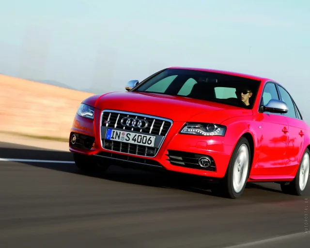 Audi S4 2009 sedan — 12