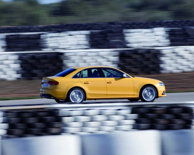 Audi S4 2009 sedan — 20