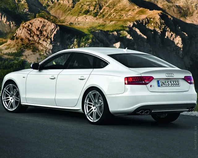 Audi S5 Sportback 2008 хетчбек — 4