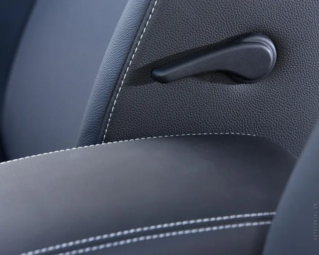 KIA Cee'd 2010 хетчбек — 5