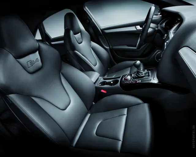 Audi S4 2009 sedan — 3