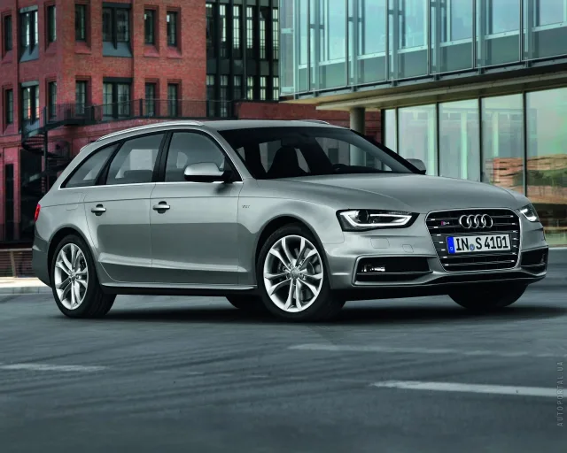 Audi S4 Avant 2012 station wagon — 17