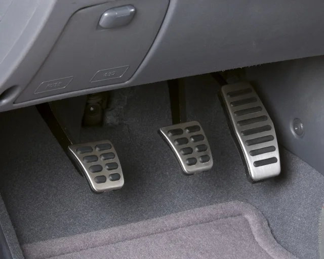 KIA Rio 2002 hatchback — 4