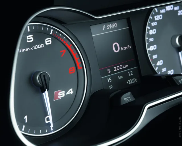 Audi S4 Avant 2012 station wagon — 8
