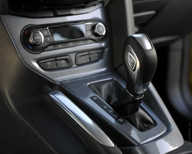 Ford Focus III 2013 sedan — 2