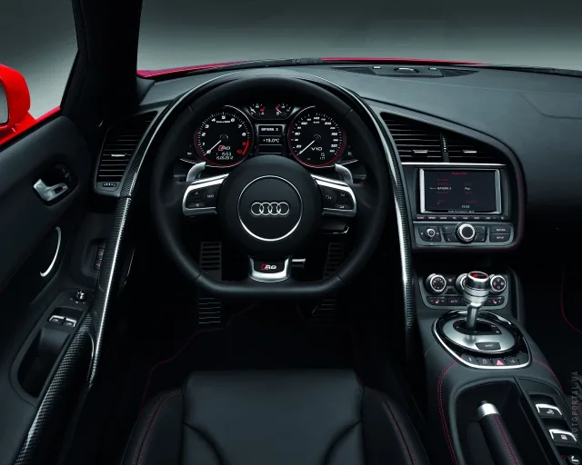 Audi R8 Spyder V8 4.2 FSI MT — 4