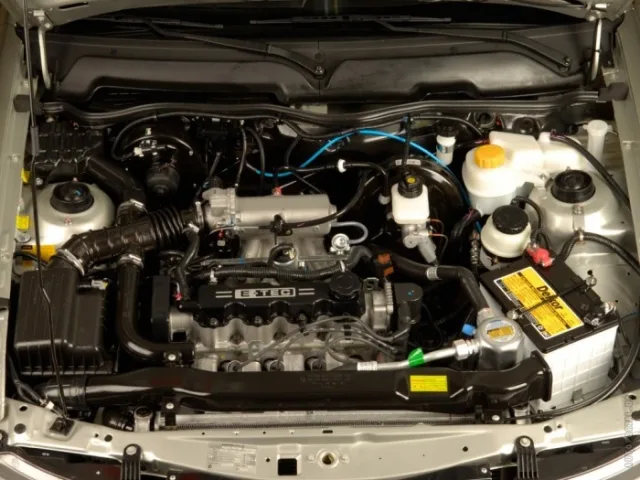 Daewoo Nexia N 150 1.6 MT DOHC ND18 — 2