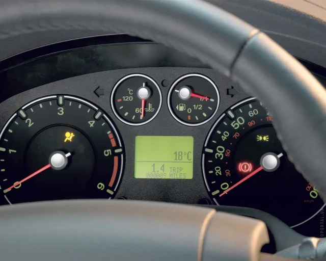 Ford Fusion 1.6 MT Comfort — 3