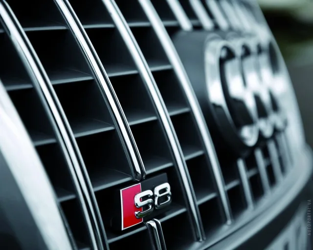 Audi S8 2007 седан — 13
