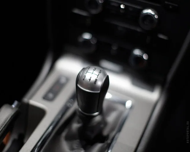 Ford Mustang 4.6 AT — 3