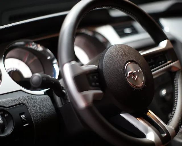 Ford Mustang 4.6 AT — 2