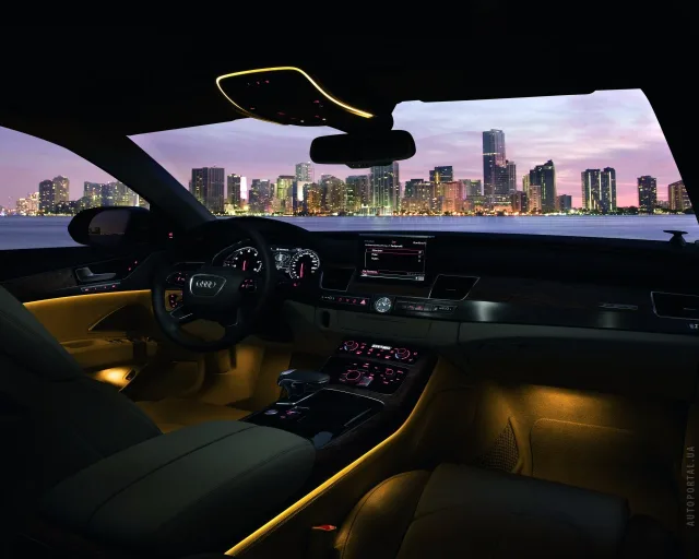 Audi A8 2010 седан — 14