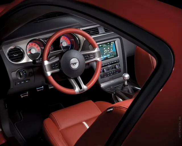 Ford Mustang 4.6 AT — 23
