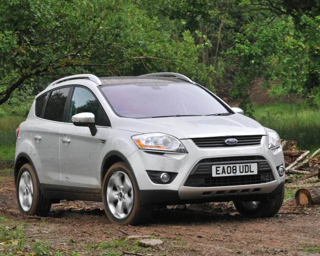 Ford Kuga 2008 crossover — 12