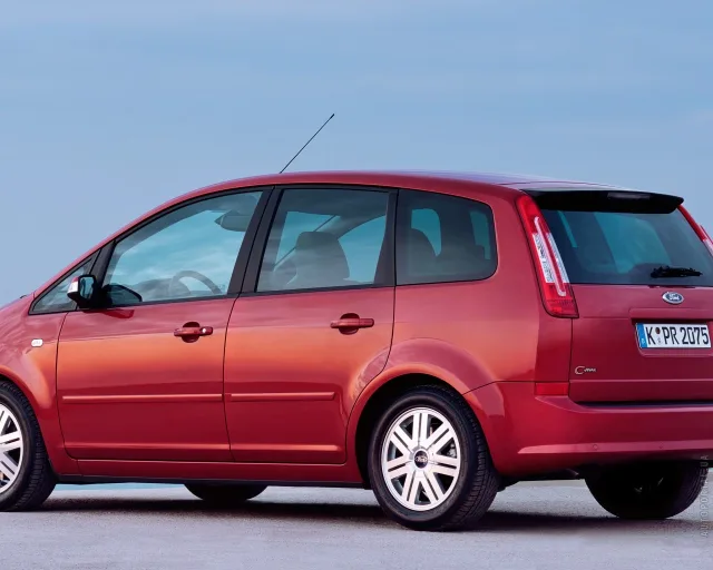 Ford C-MAX 2.0 MT Titanium — 5