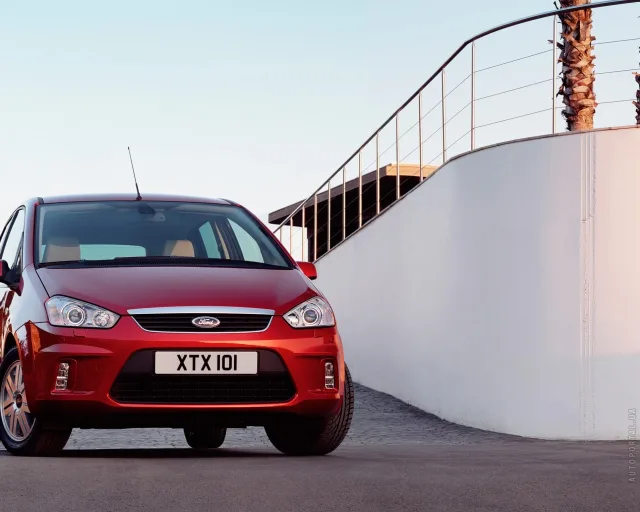 Ford C-MAX 2.0 MT Titanium — 13