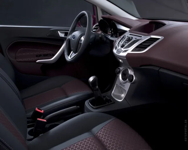 Ford Fiesta 2008 хетчбек — 4