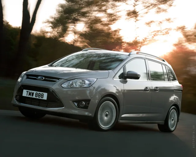 Ford Grand C-MAX 1.6 MT Trend — 12