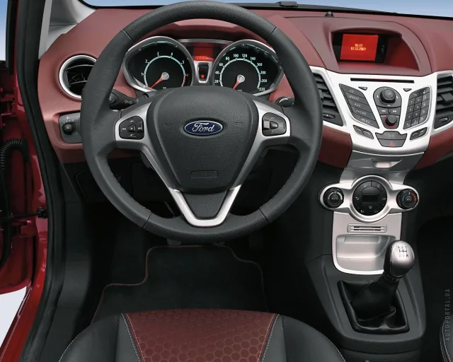 Ford Fiesta 2008 хетчбек — 2