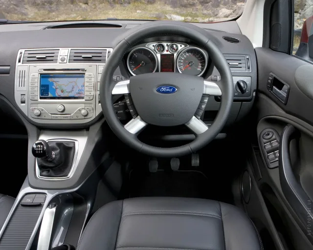 Ford Kuga 2008 crossover — 3
