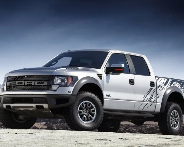 Ford F-150 Raptor 6.2 AT — 6