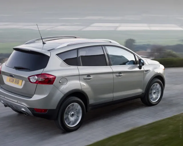 Ford Kuga 2008 crossover — 11
