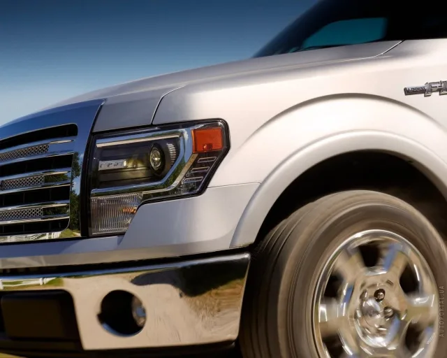 Ford F-150 Raptor 6.2 AT — 24
