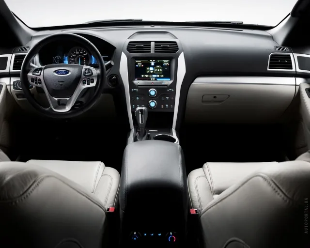 Ford Explorer 3.5 AT — 6