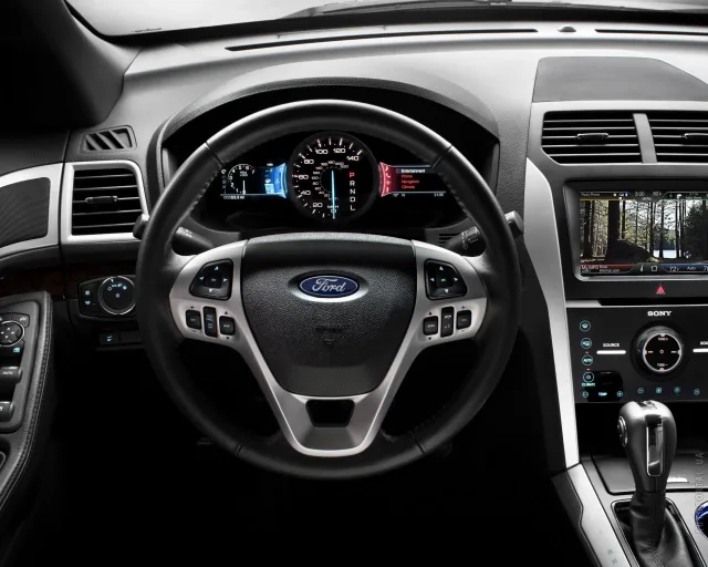 Ford Explorer 3.5 AT — 20
