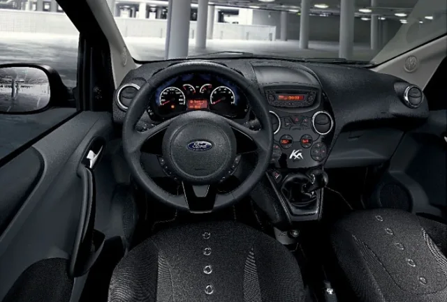 Ford Ka 2008 3-дверний хетчбек — 4