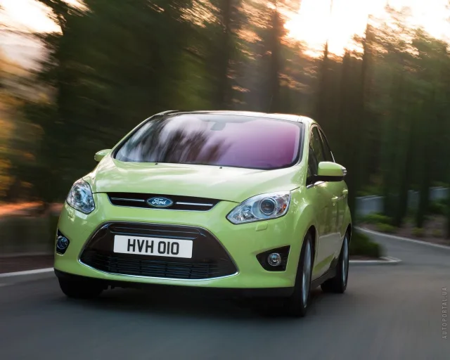 Ford C-MAX 2011 microvan — 12