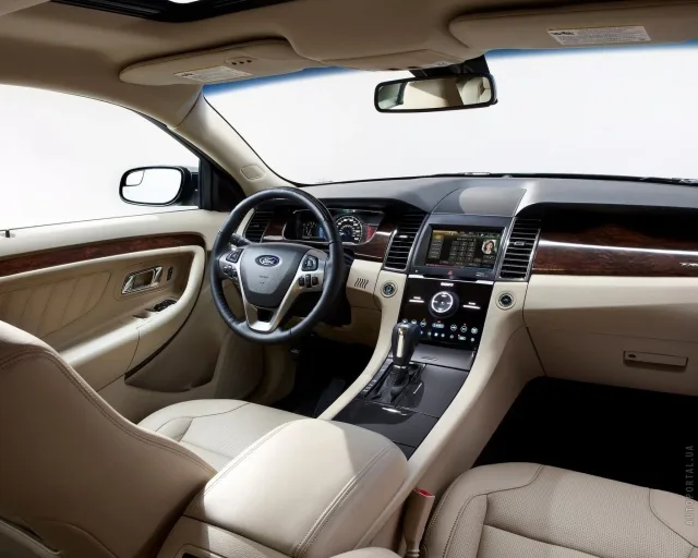 Ford Taurus седан — 4
