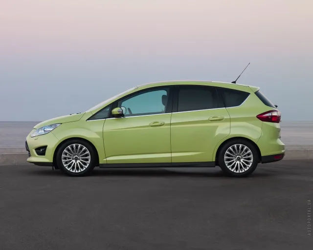Ford C-MAX 2011 microvan — 5