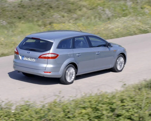 Ford Mondeo 2.0 MT TitaniumX — 24