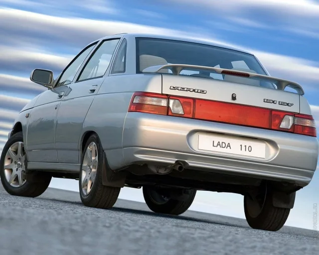 Lada 2110 седан — 4