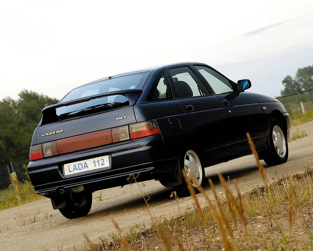 Lada 2112 хетчбек — 7