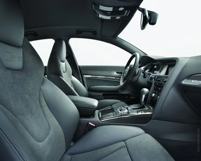 Audi S6 5.2 AT — 12